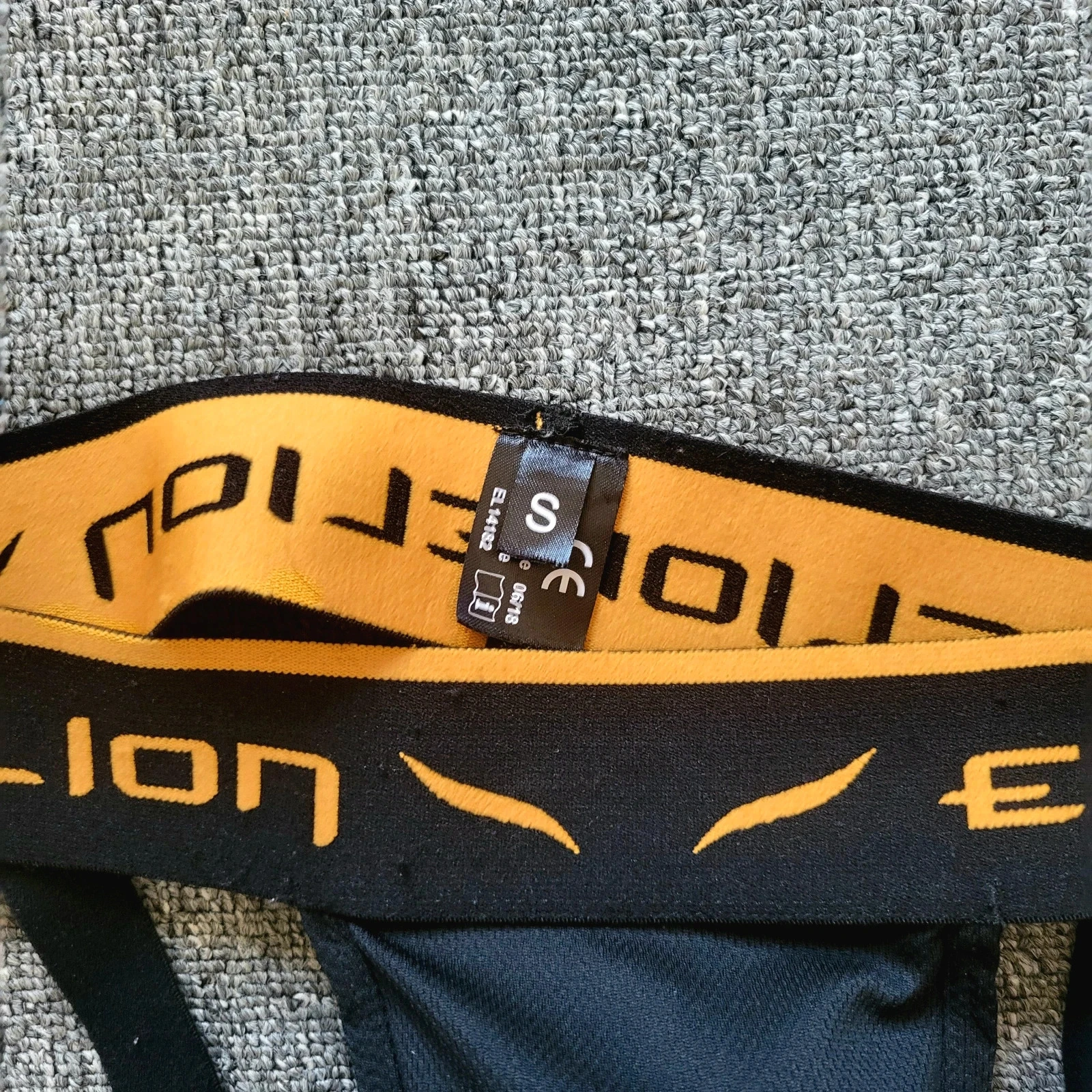 Capa de Proteção Boxe / MMA Elion Preto e Amarelo - Tamanho S - Muito Bom Estado Material de Combate – photo 2